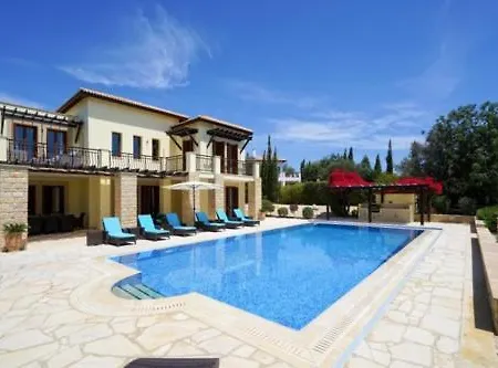 “your Luxury 5 Star With Majestic Golf Course Views″ - Galinios *