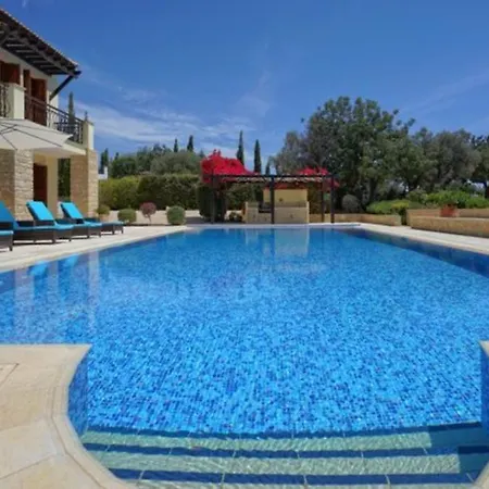 “your Luxury 5 Star With Majestic Golf Course Views″ - Galinios Villa Kouklia