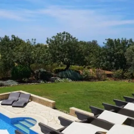 “your Luxury 5 Star With Majestic Golf Course Views″ - Galinios *